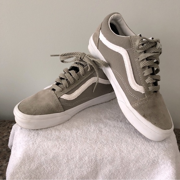 Vans Old Skool Tan Suede Sneakers in Practically New Condition! - Picture 10 of 12